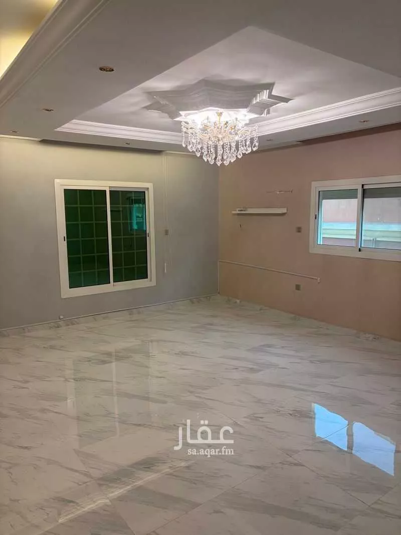 شقة 4 غرف في المرجان 3