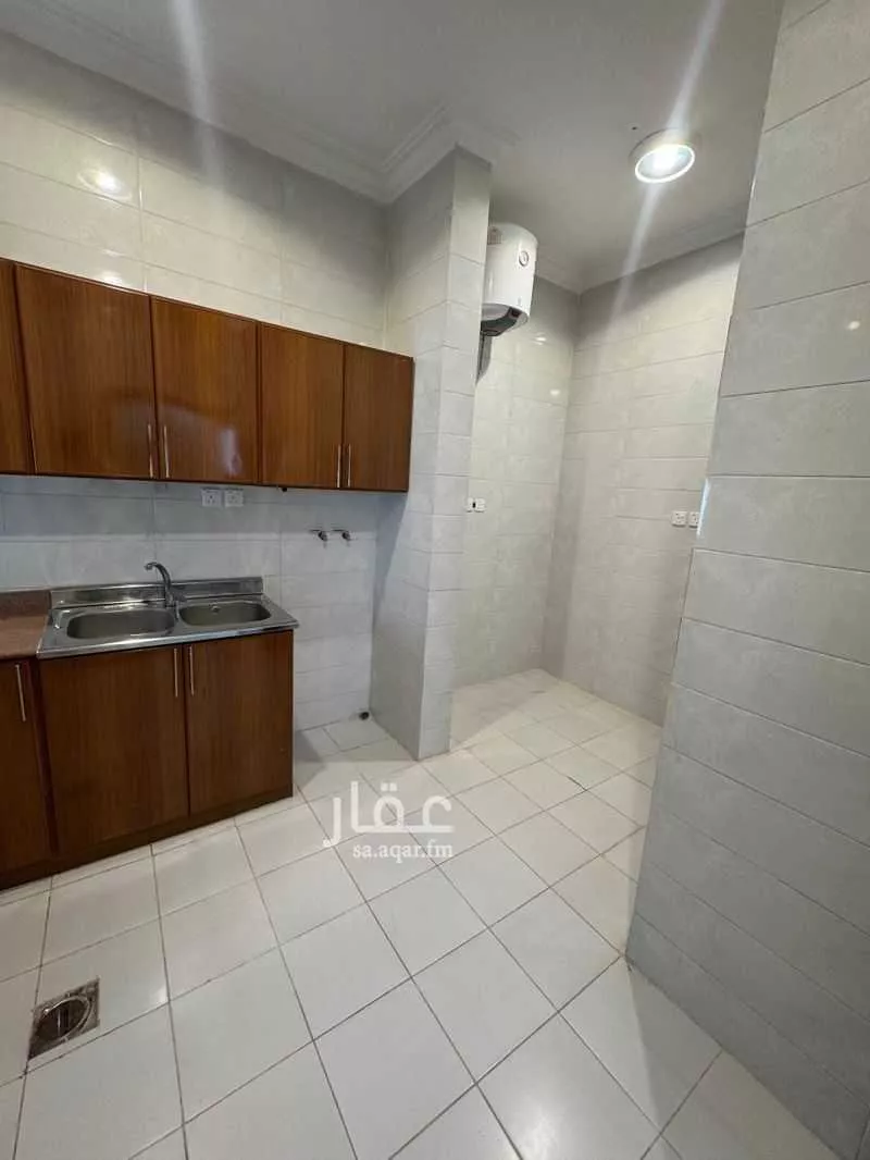 3 bedroom apartment in Al Aqiq 5