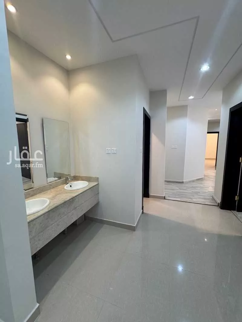 3 bedroom apartment in Al Aqiq 8