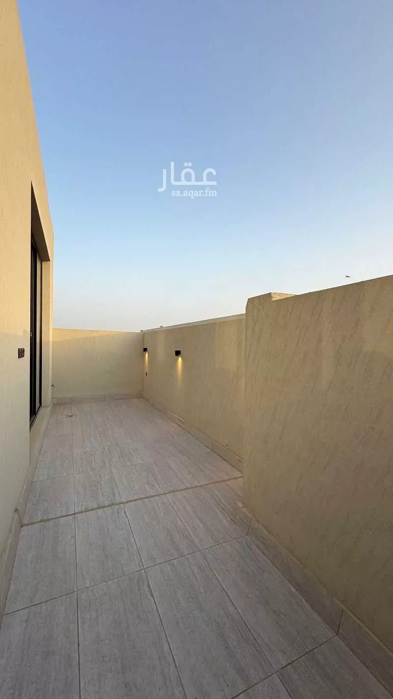 4 bedroom floor in Al Yasmin 10