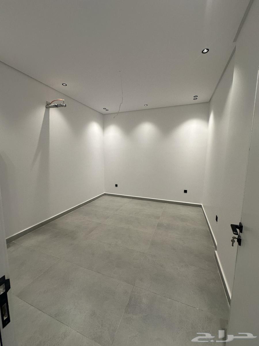 3 bedroom apartment in Al Naeem 6