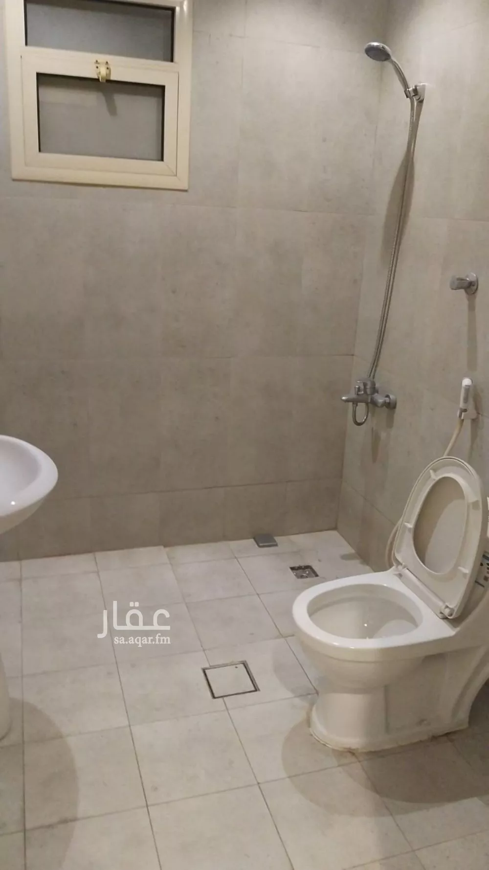 3 bedroom apartment in Al Malqa 5