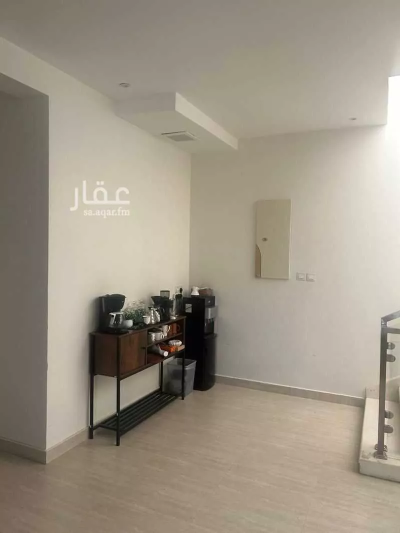 فيلا 6 غرف في العارض 4
