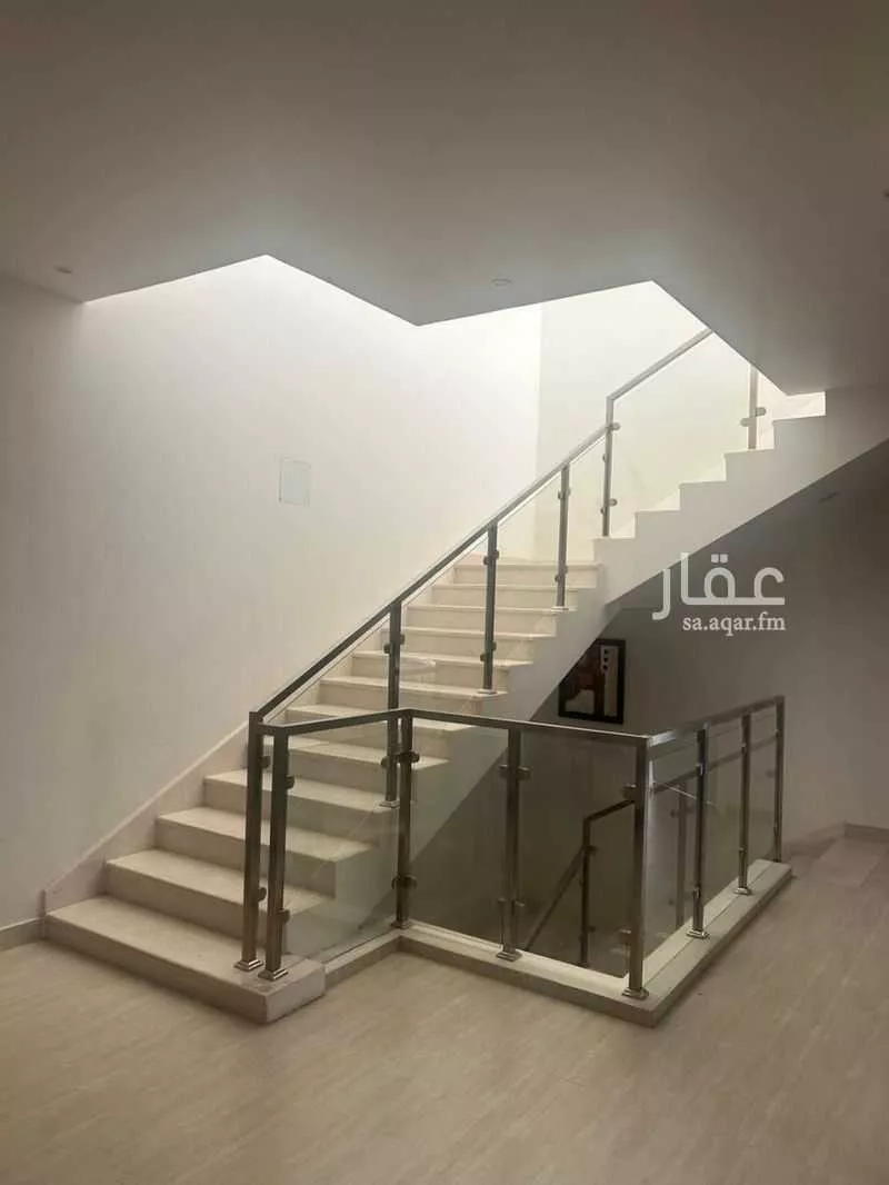 فيلا 6 غرف في العارض 7