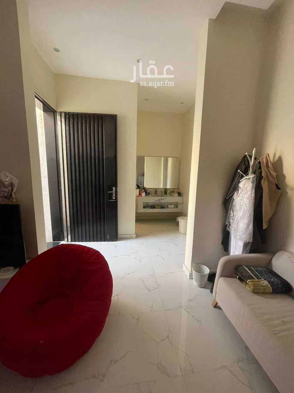 دور 1 غرف في العارض 9