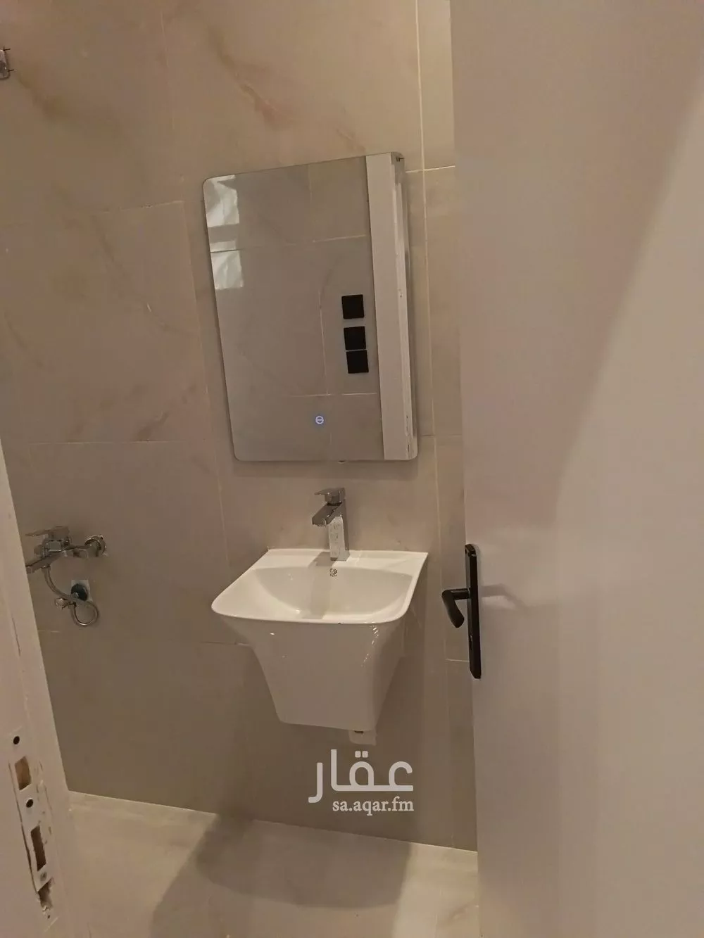 دور 1 غرف في العارض 4