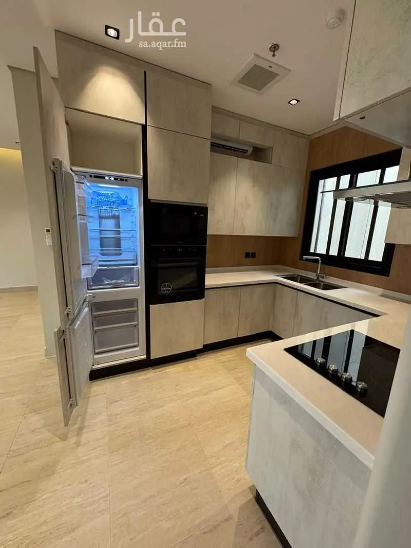 3 bedroom apartment in Al Nakheel 8