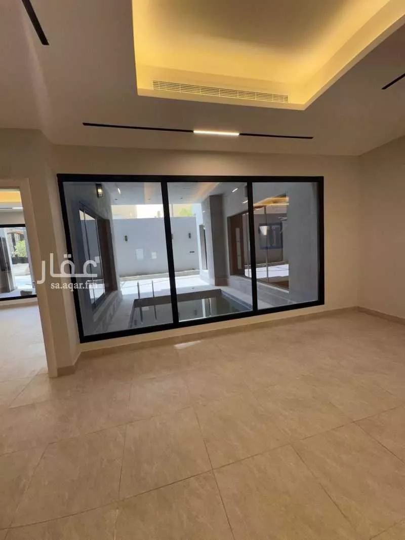 8 bedroom villa in Al Rabie 4