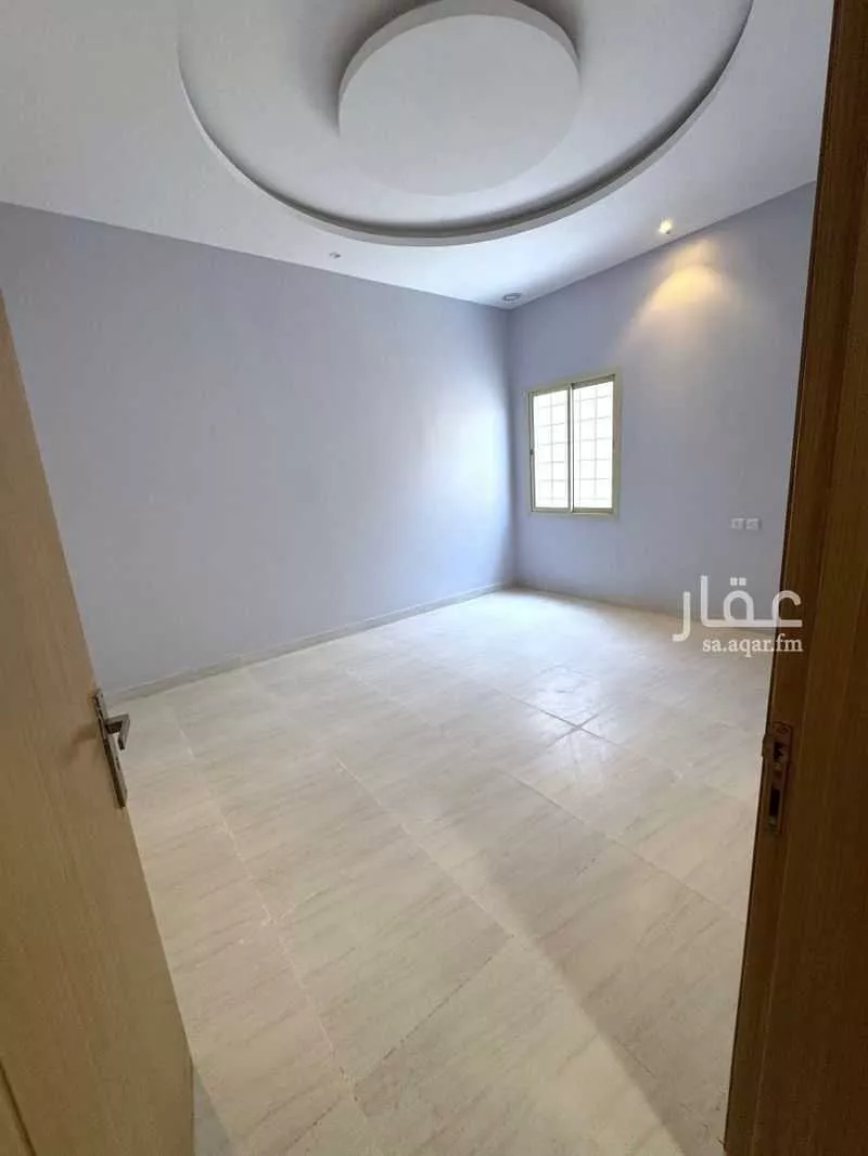 فيلا 11 غرف في عريض 11