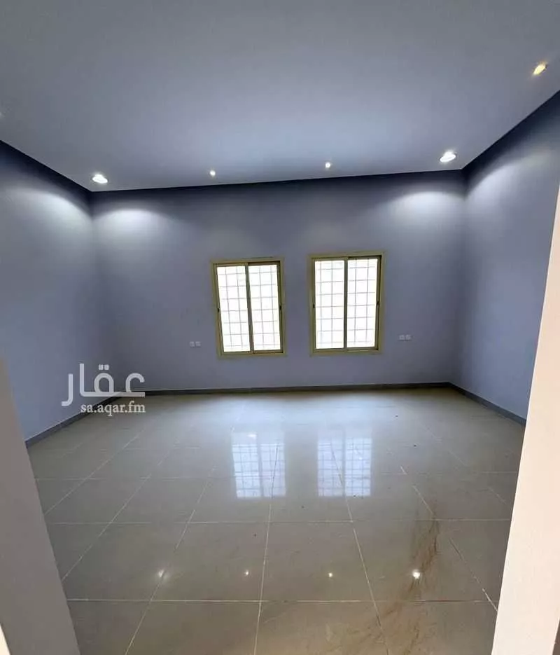 فيلا 11 غرف في عريض 6