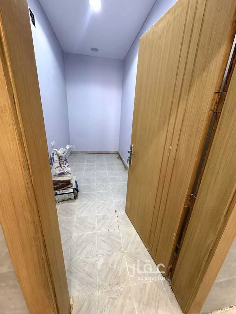 فيلا 11 غرف في عريض 9