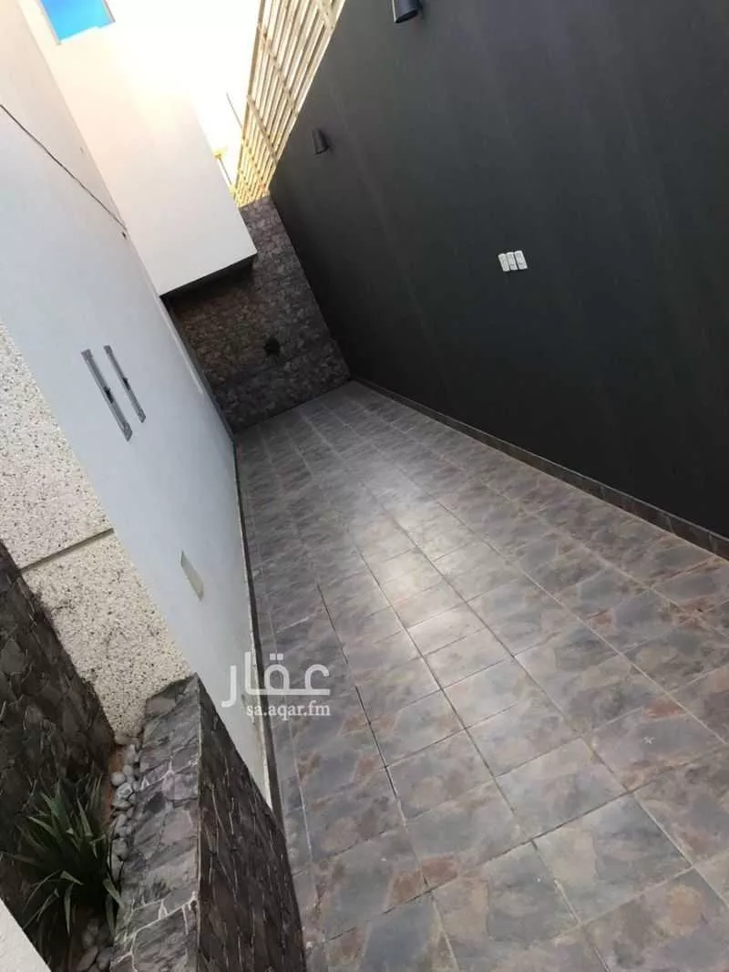 دور 3 غرف في العقيق 23