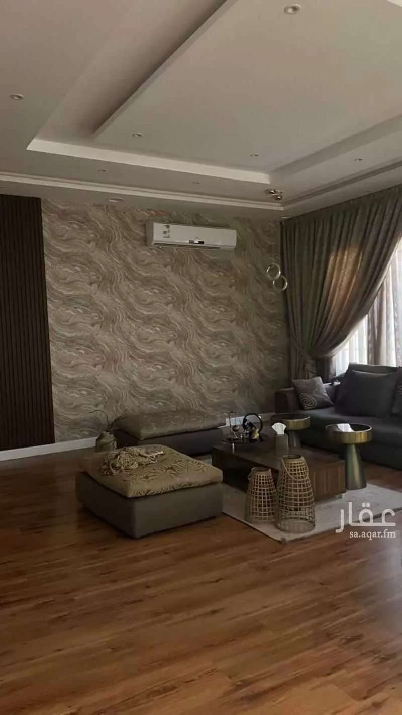فيلا 8 غرف في العارض 10