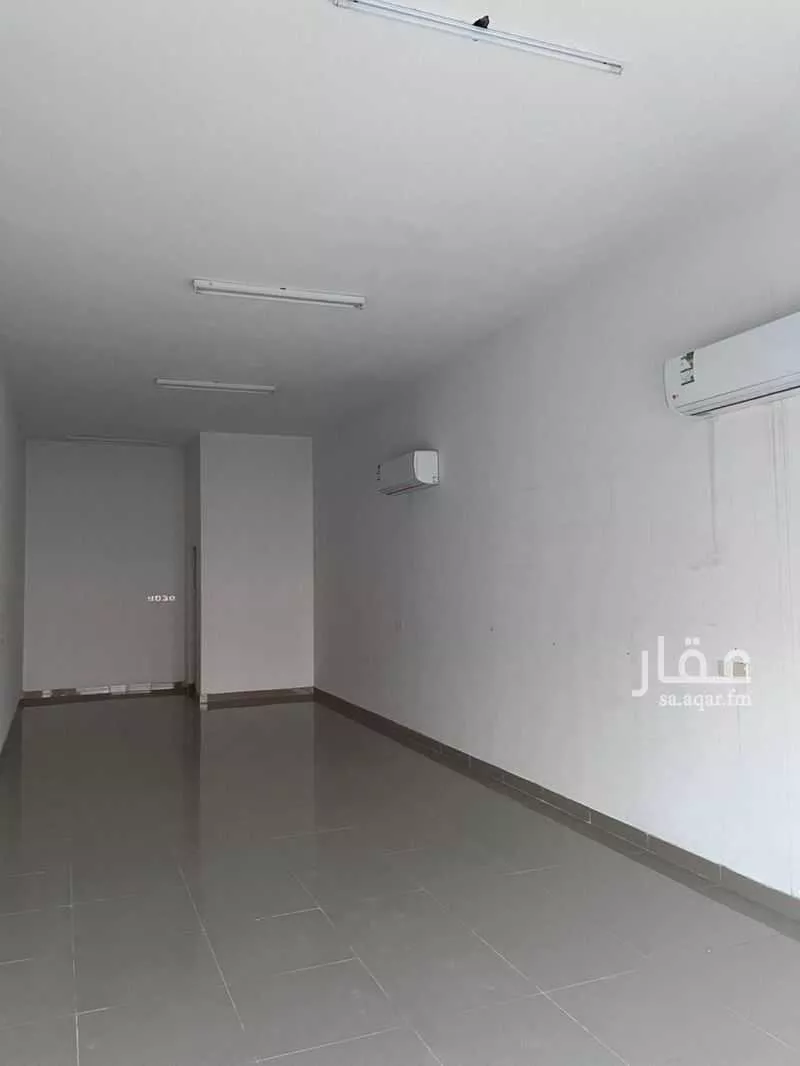 محل 780 م² في النرجس 3