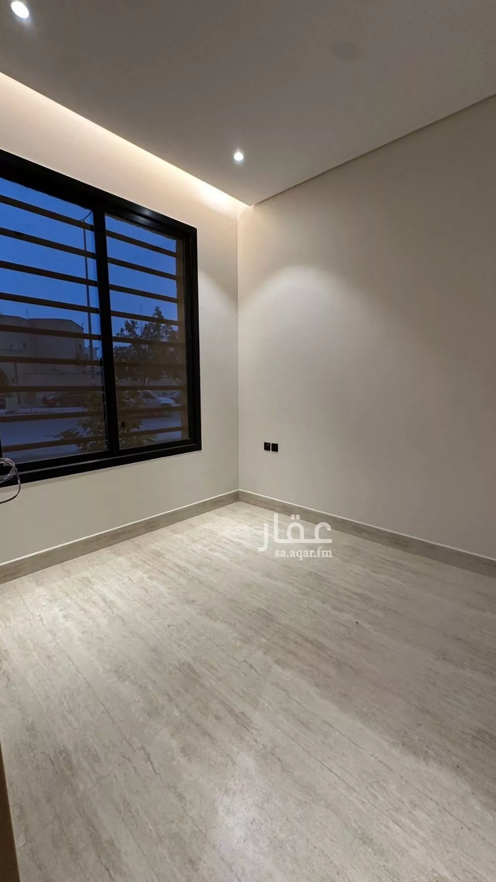 عمارة 97 م² في الروضة 8