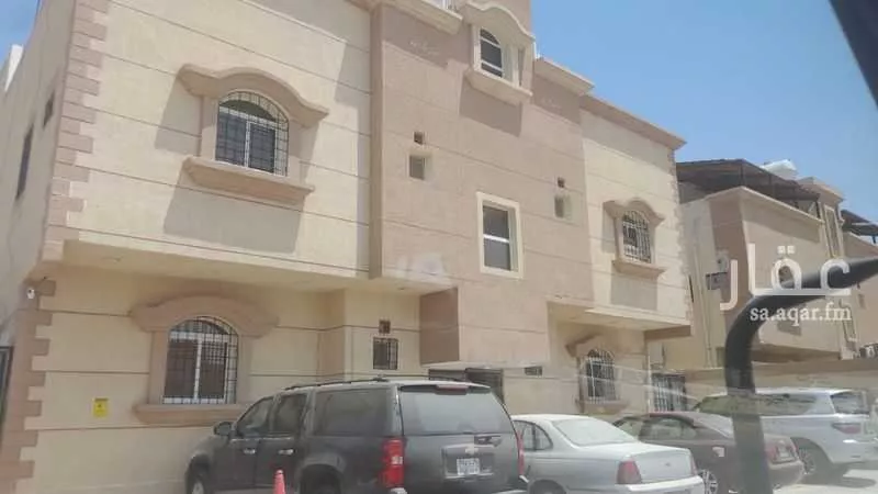 500 sqm building in Dahiat King Fahd 3