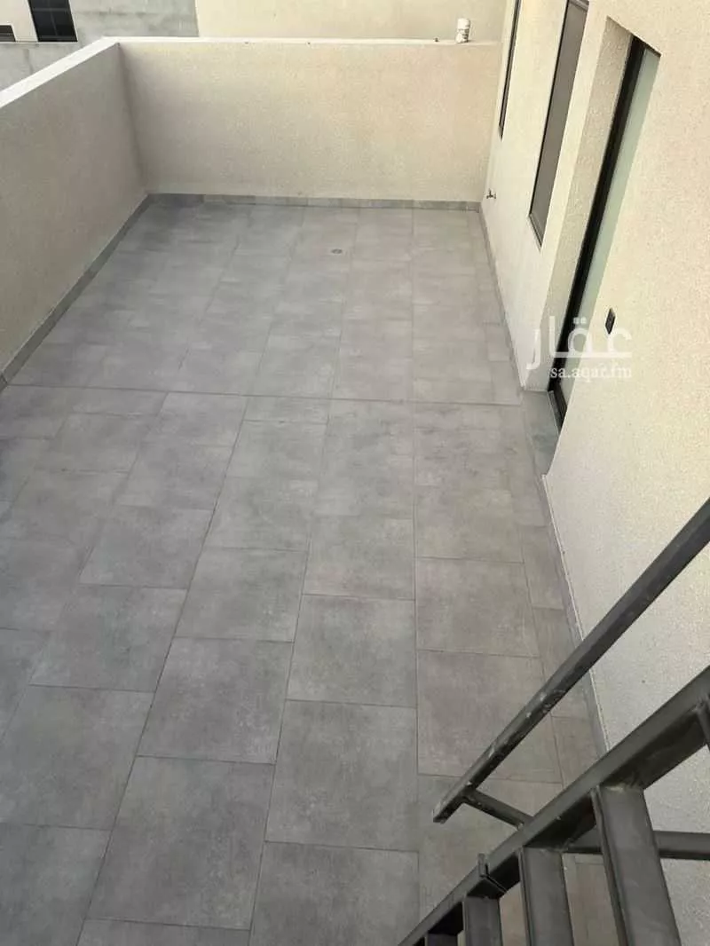 5 bedroom villa in Al Fanar 8