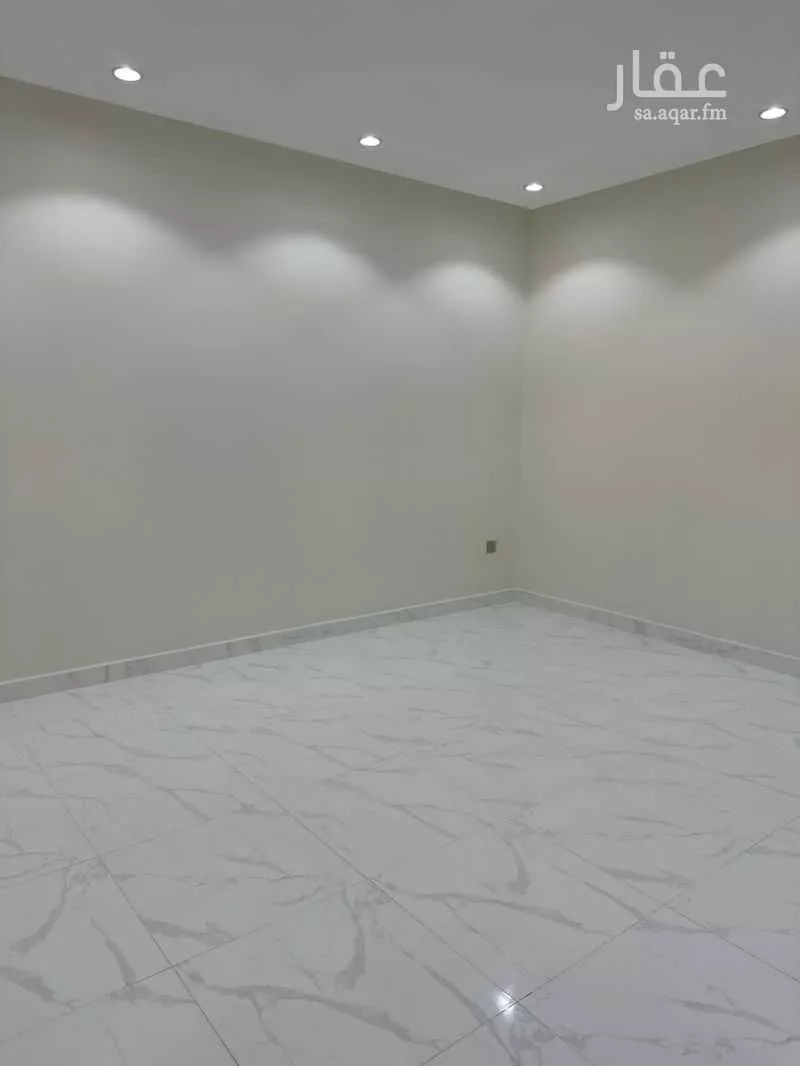 244 sqm building in Al Ranuna 3