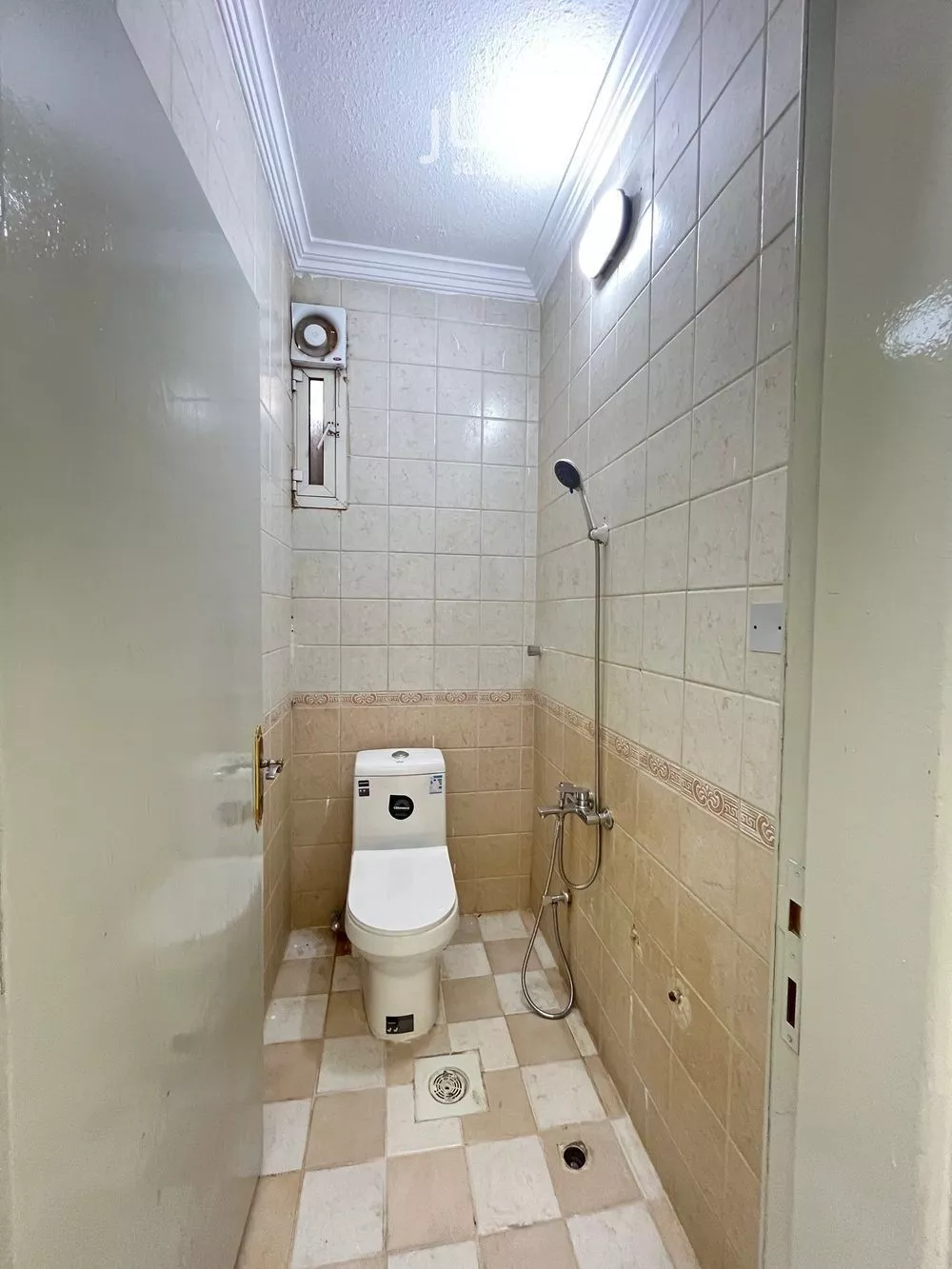2 bedroom apartment in Al Wizarat, Riyadh 8