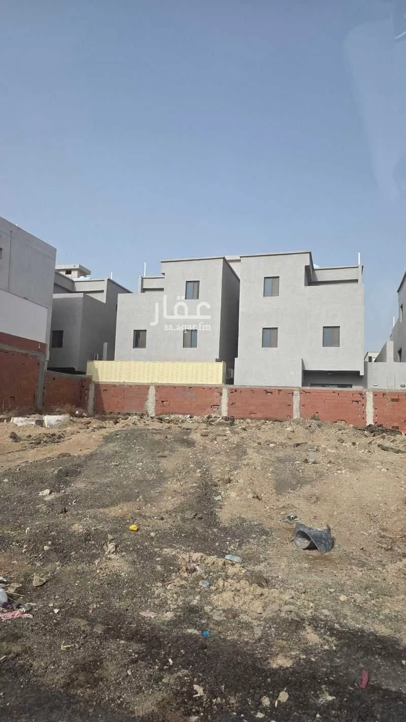 561 sqm land in Al Manarat 2