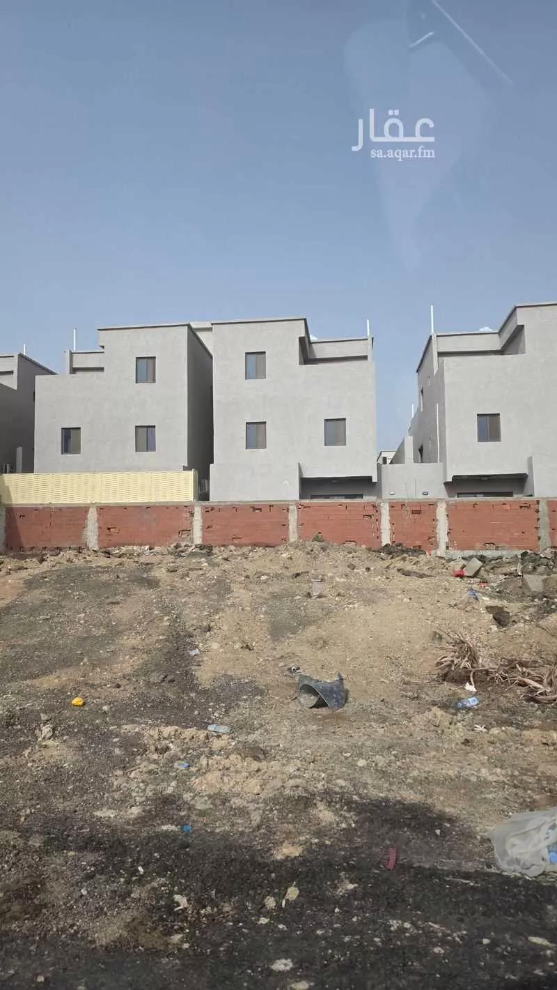 561 sqm land in Al Manarat 8
