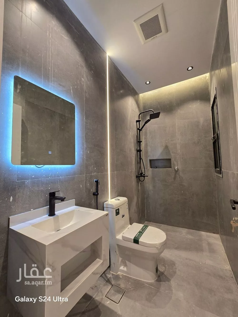 12 bedroom villa in Al Yaqout 3