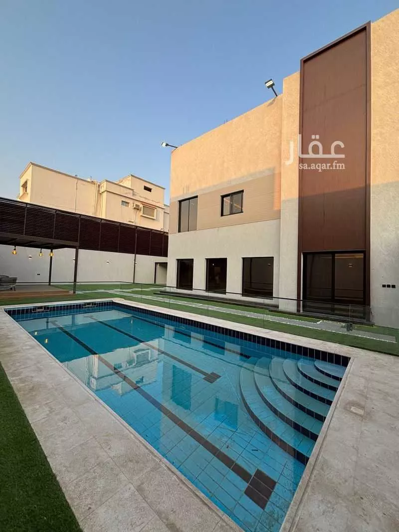 6 bedroom villa in Al Sharafiyah 2