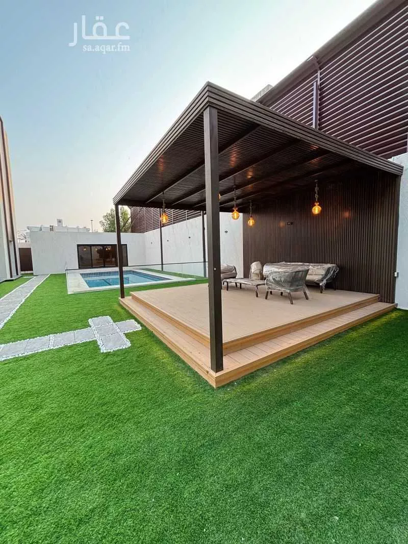 6 bedroom villa in Al Sharafiyah 3