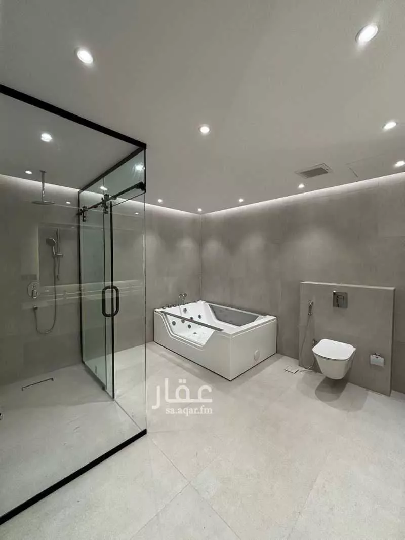 6 bedroom villa in Al Sharafiyah 21