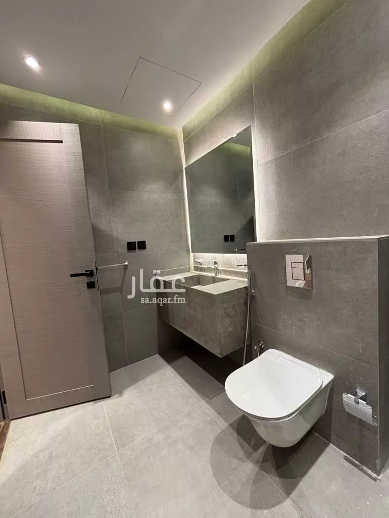 6 bedroom villa in Al Sharafiyah 25