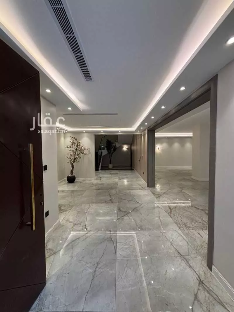 6 bedroom villa in Al Sharafiyah 7