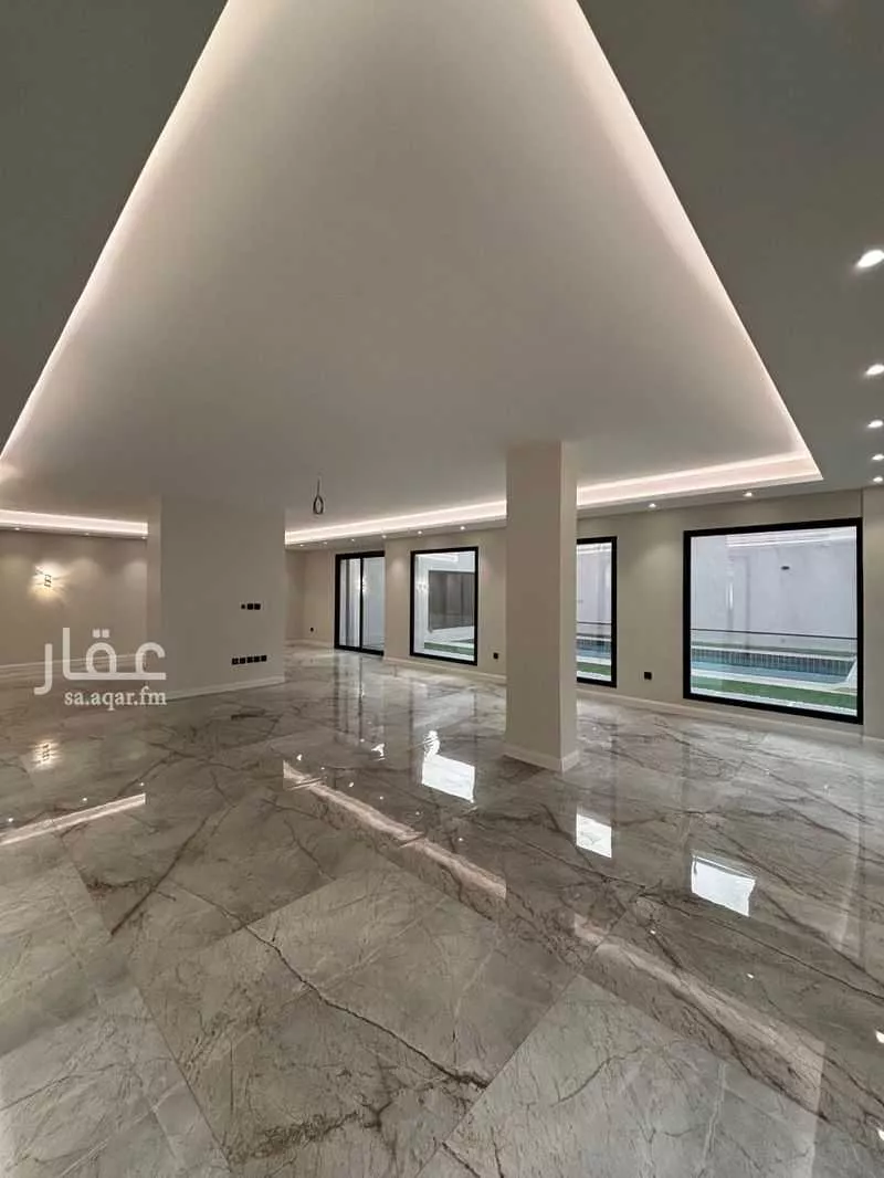 6 bedroom villa in Al Sharafiyah 9