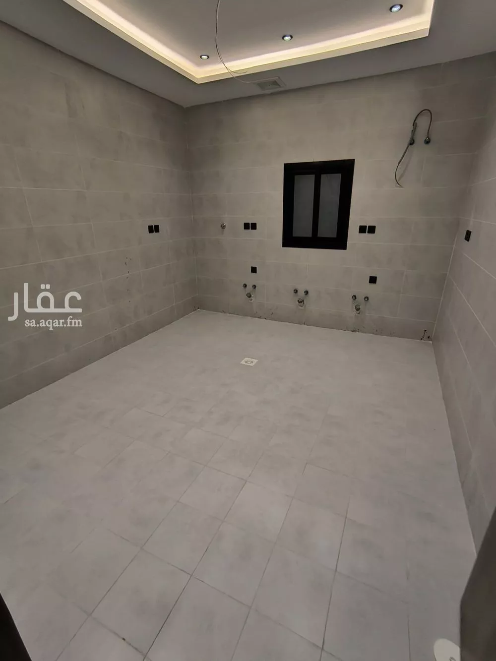 فيلا 12 غرف في الفلاح 8