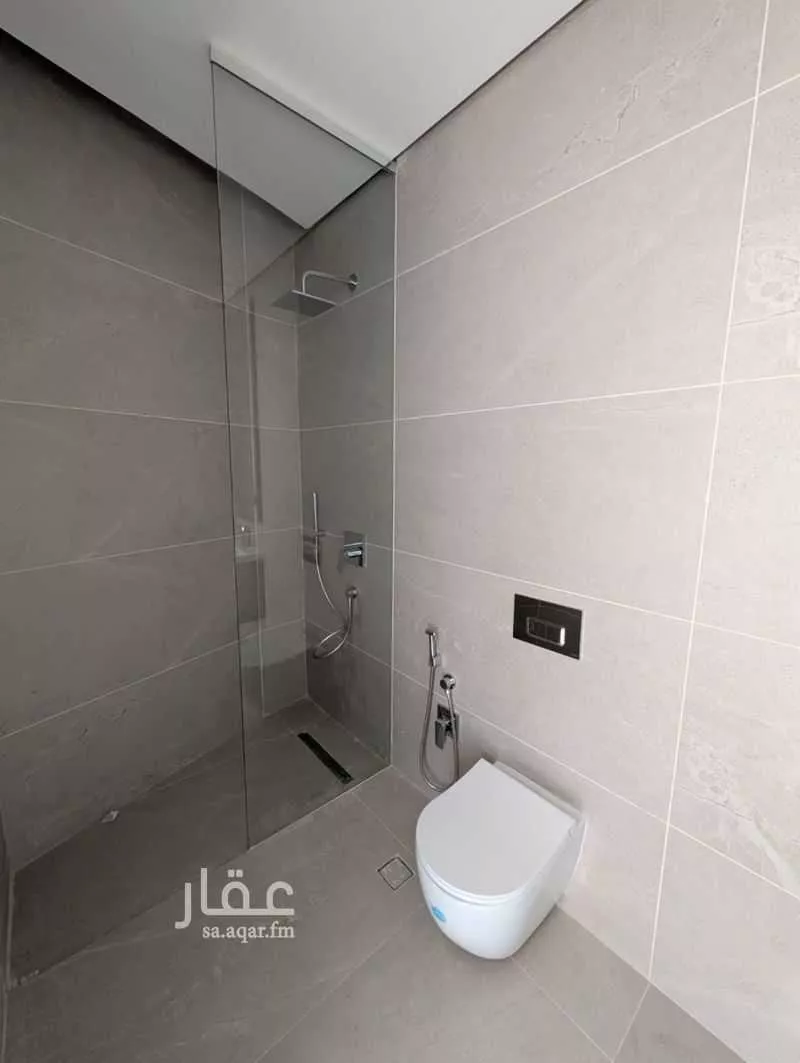 فيلا 4 غرف في العليا 18