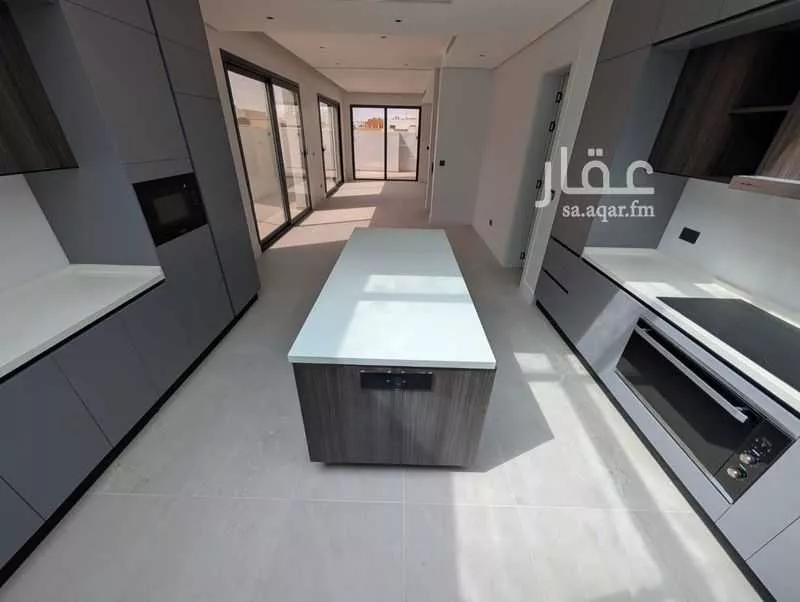 فيلا 4 غرف في العليا 5