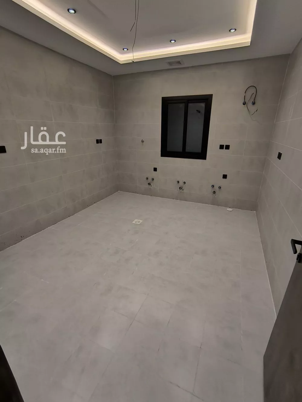 فيلا 12 غرف في الفلاح 8