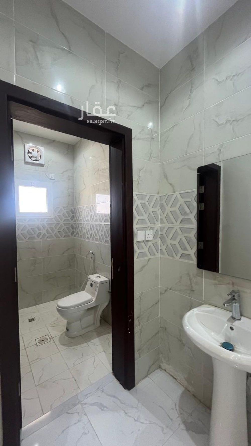 9 bedroom villa in Al Quraynah, Jeddah 18
