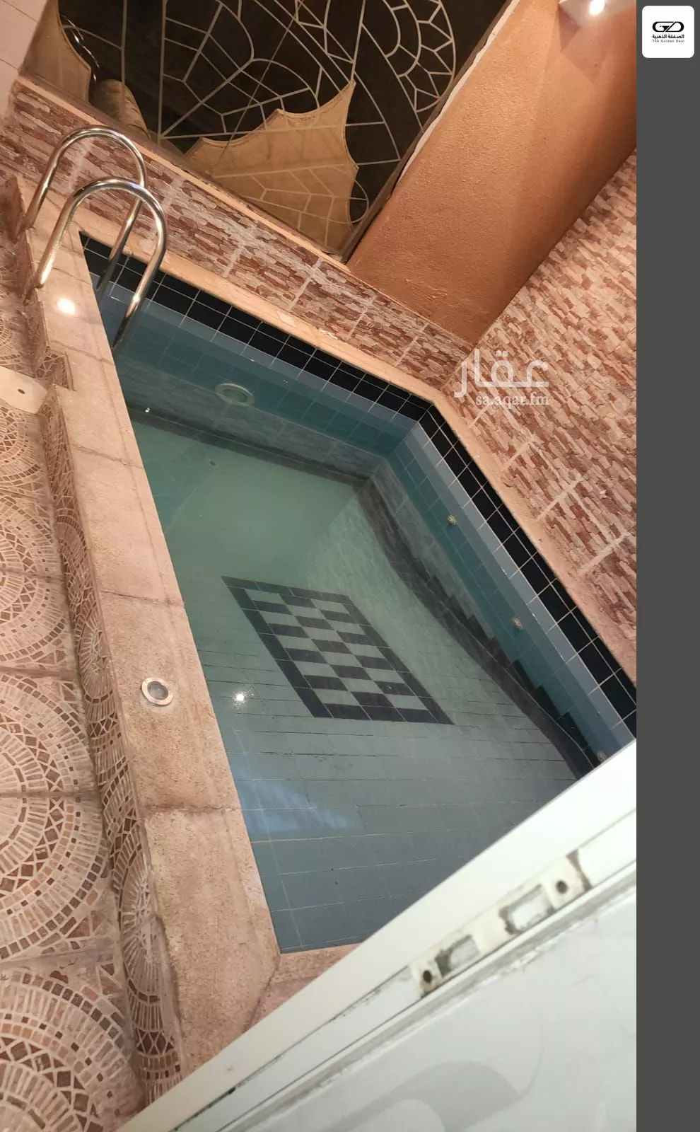 6 bedroom villa in Al Rabwa 2