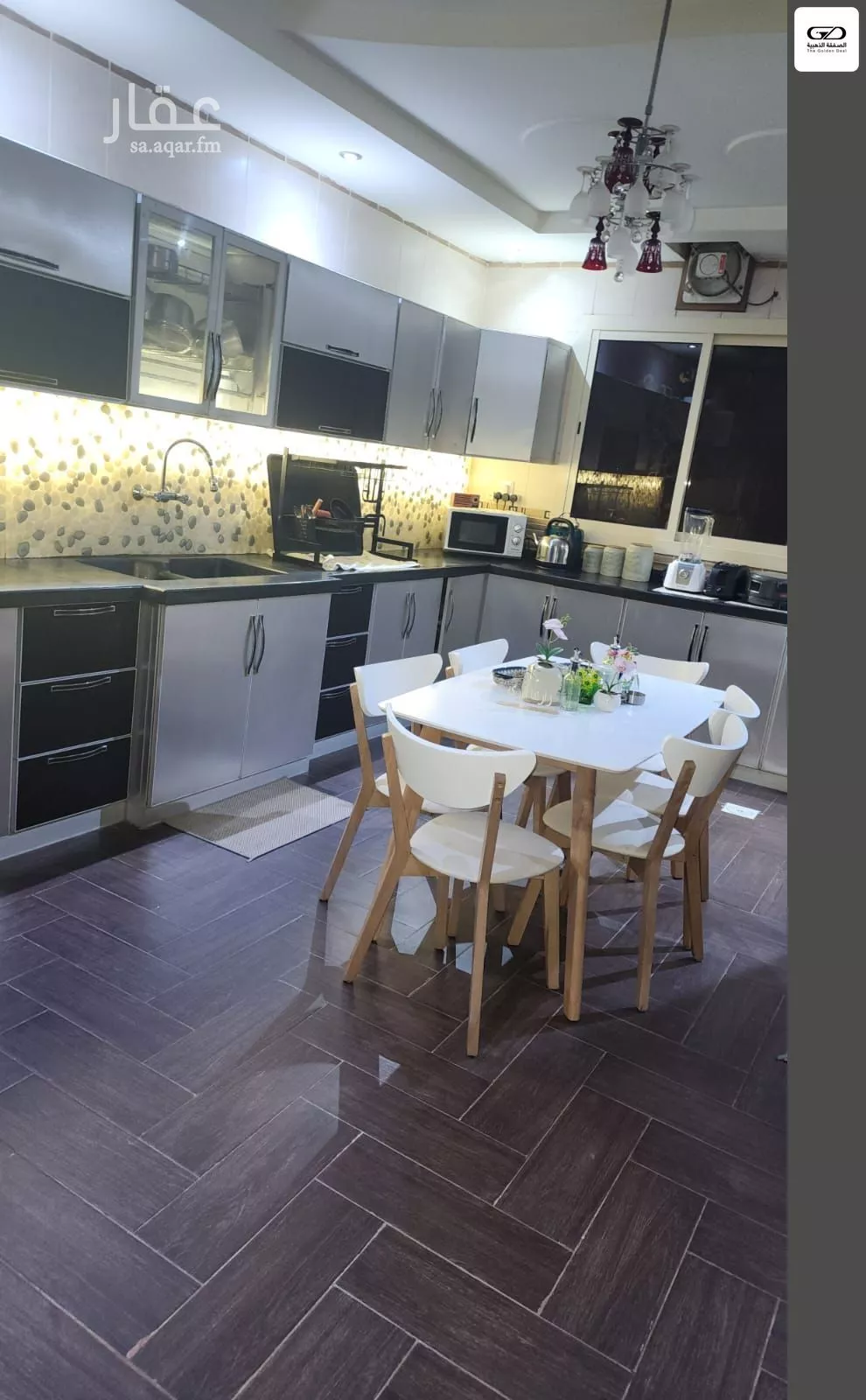 6 bedroom villa in Al Rabwa 17