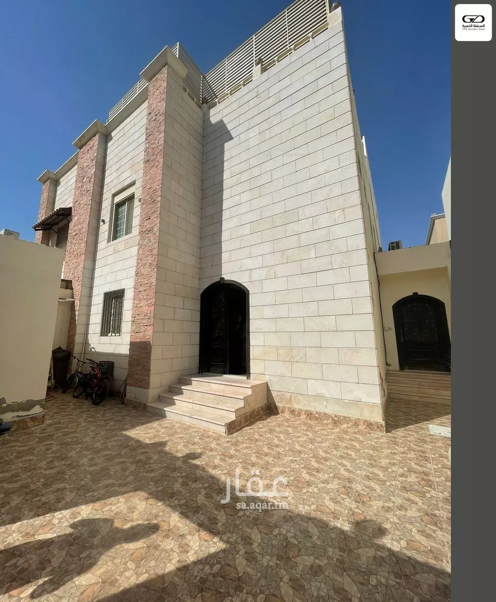 5 bedroom villa in Al Yaqout 4