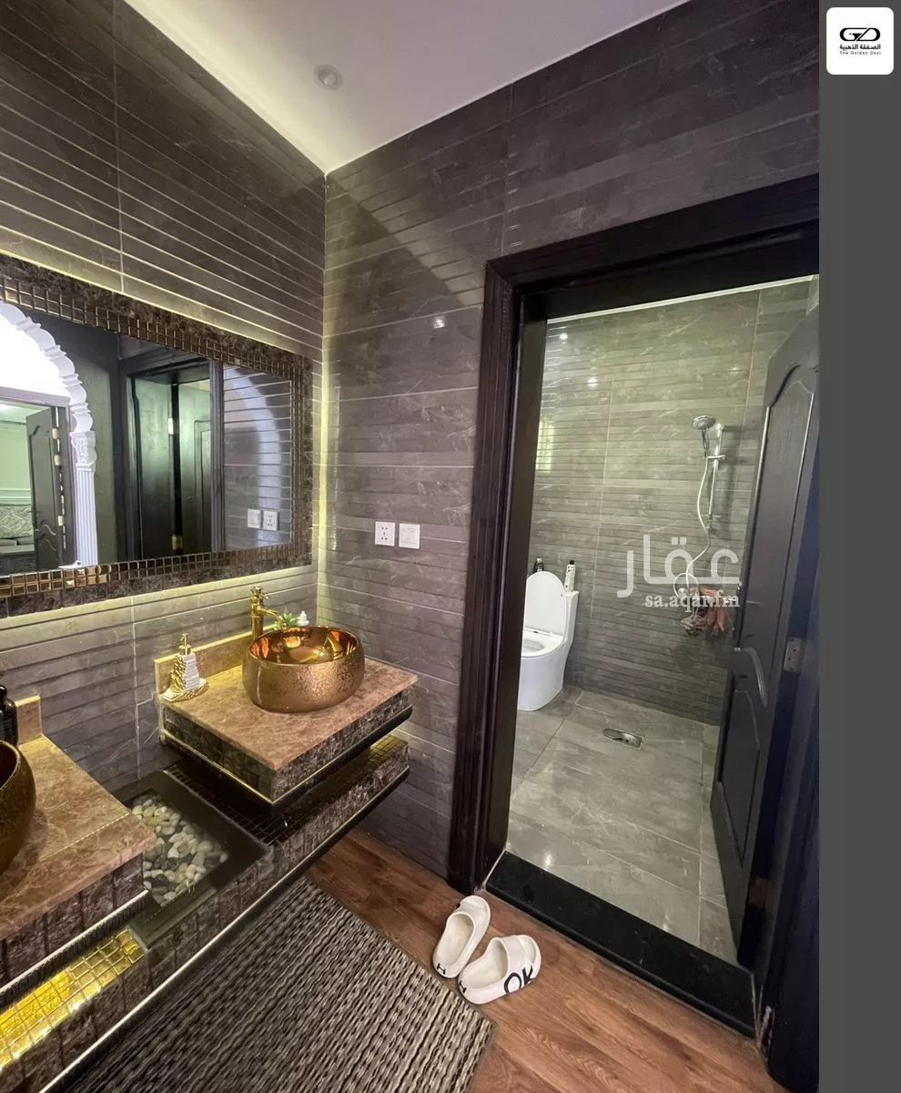 5 bedroom villa in Al Yaqout 6