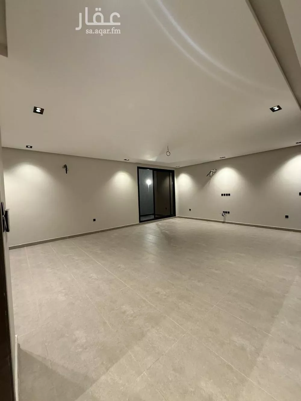 7 bedroom villa in Az Zomorod 12