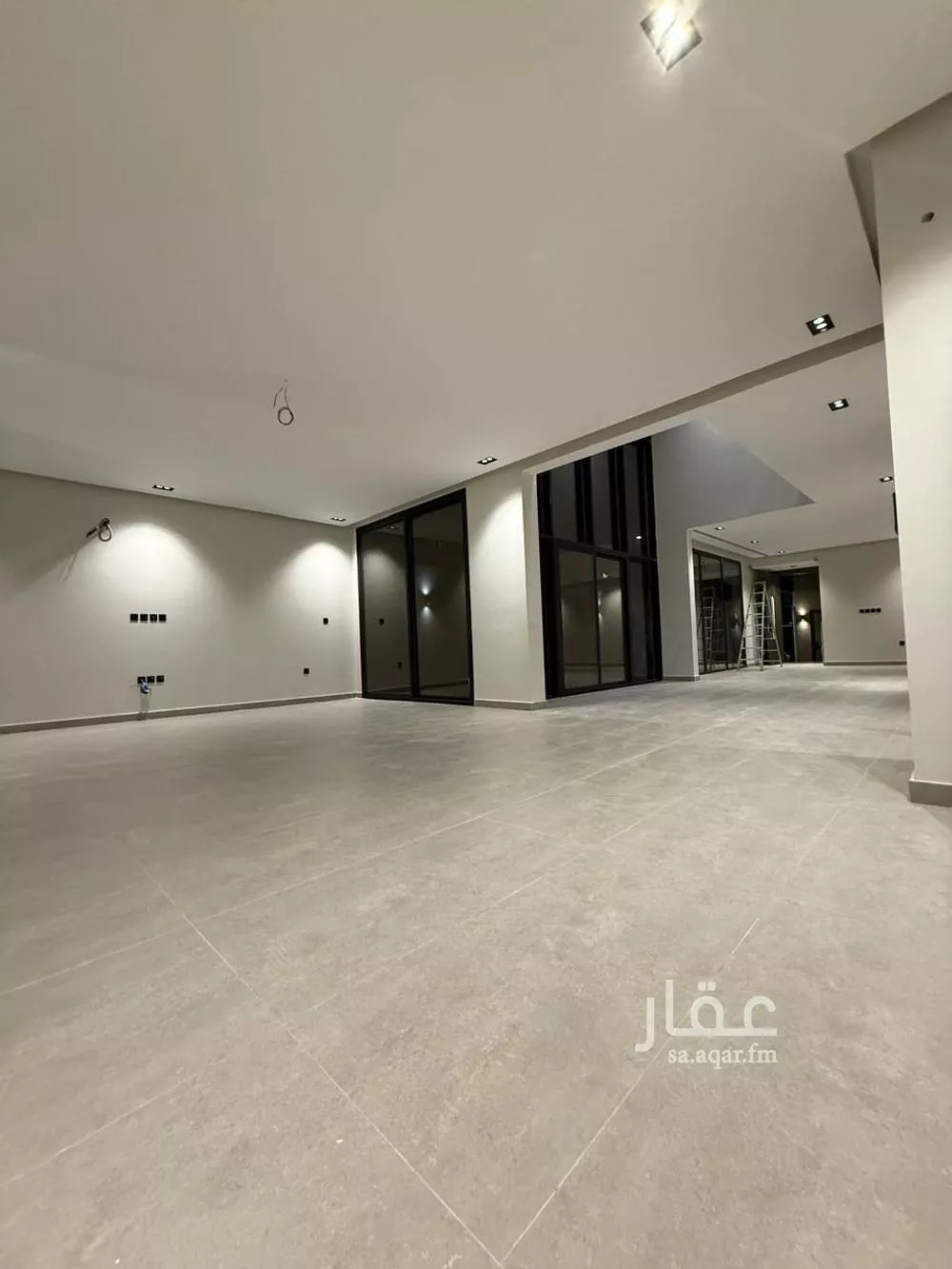 7 bedroom villa in Az Zomorod 19
