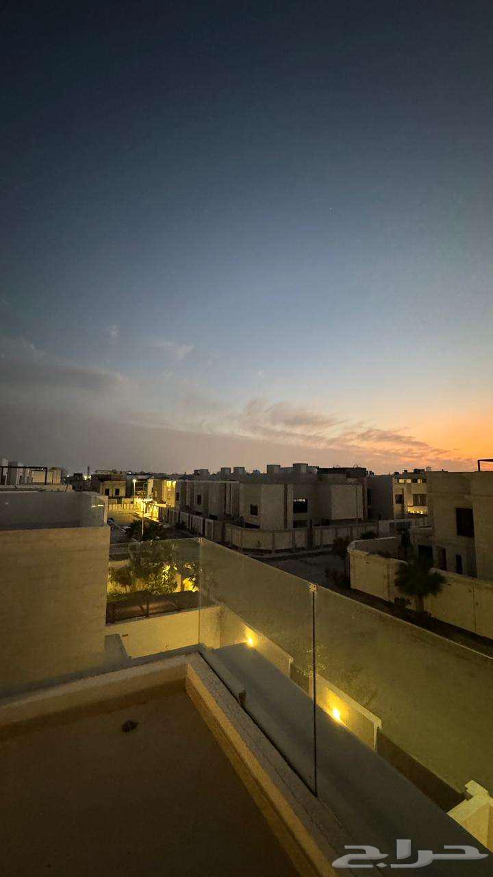 فيلا 6 غرف في البحر 3
