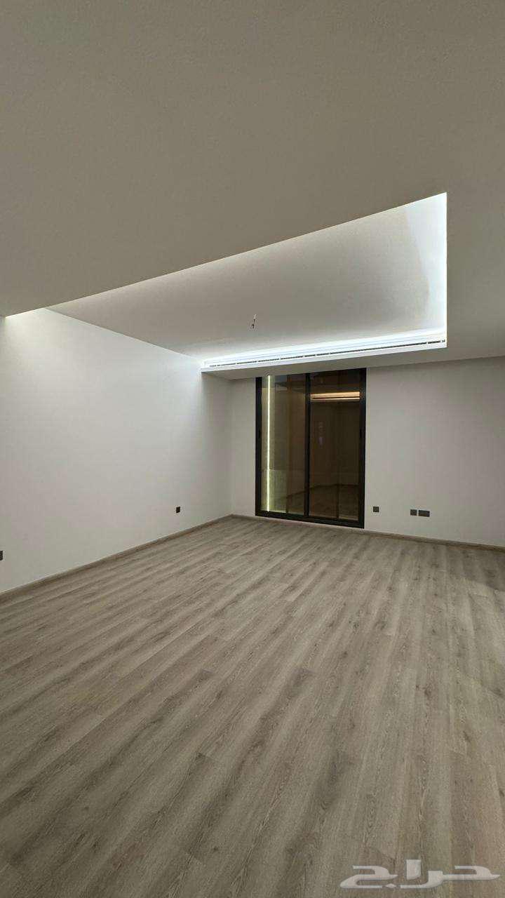 فيلا 6 غرف في البحر 7