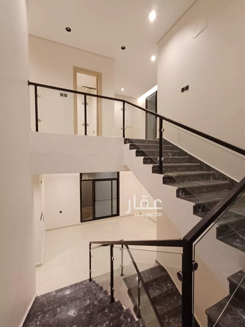 8 bedroom villa in Al Rahmaniyyah 4