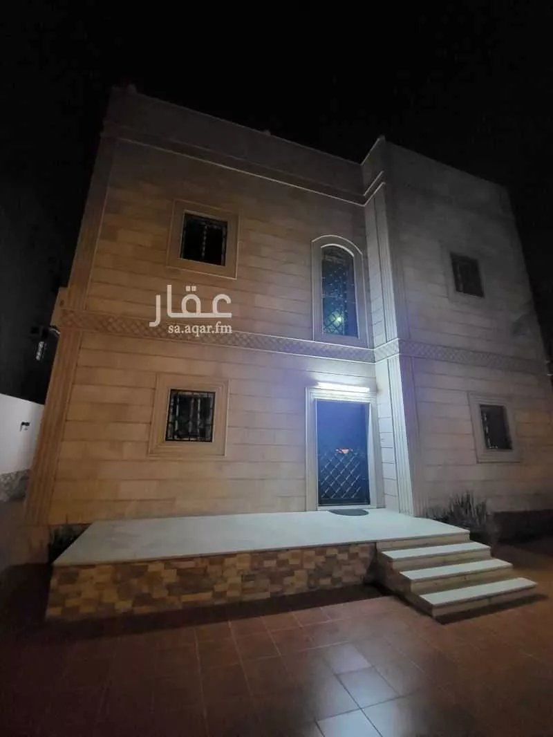 فيلا 11 غرف في المنتزة 2