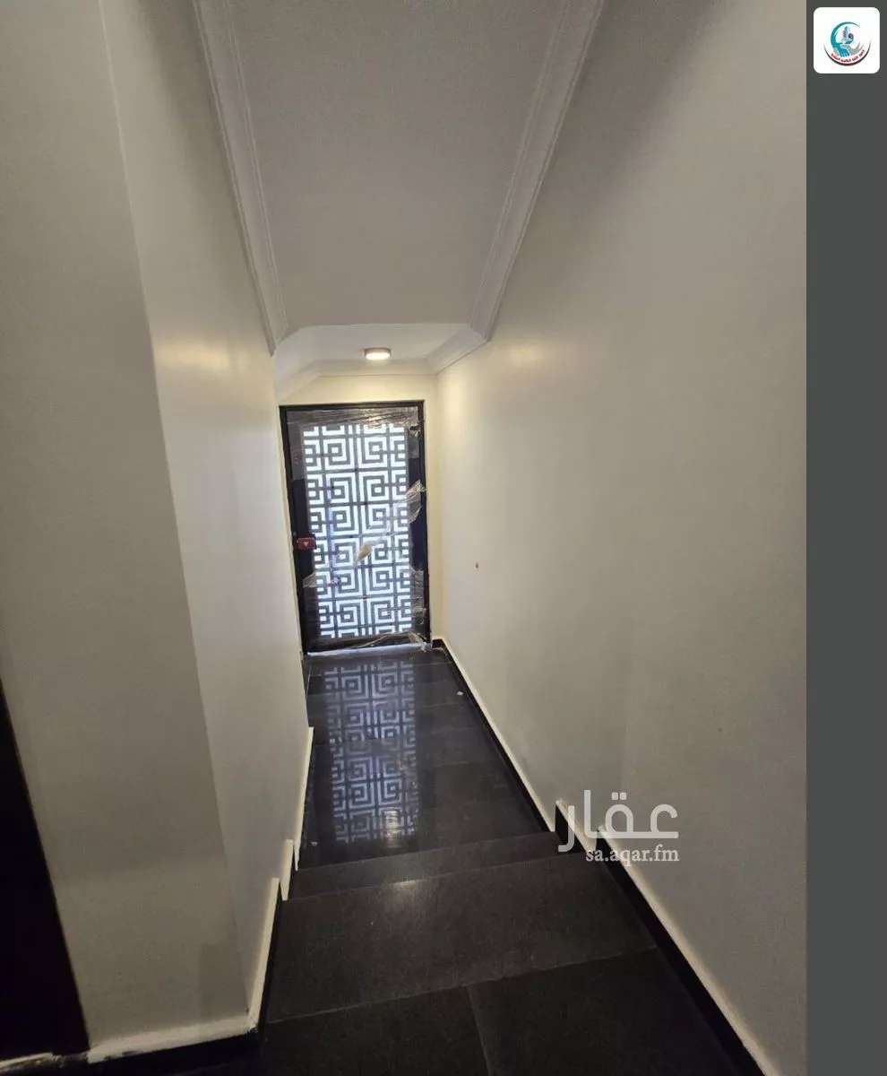 8 bedroom villa in Al Rahmaniyyah 2