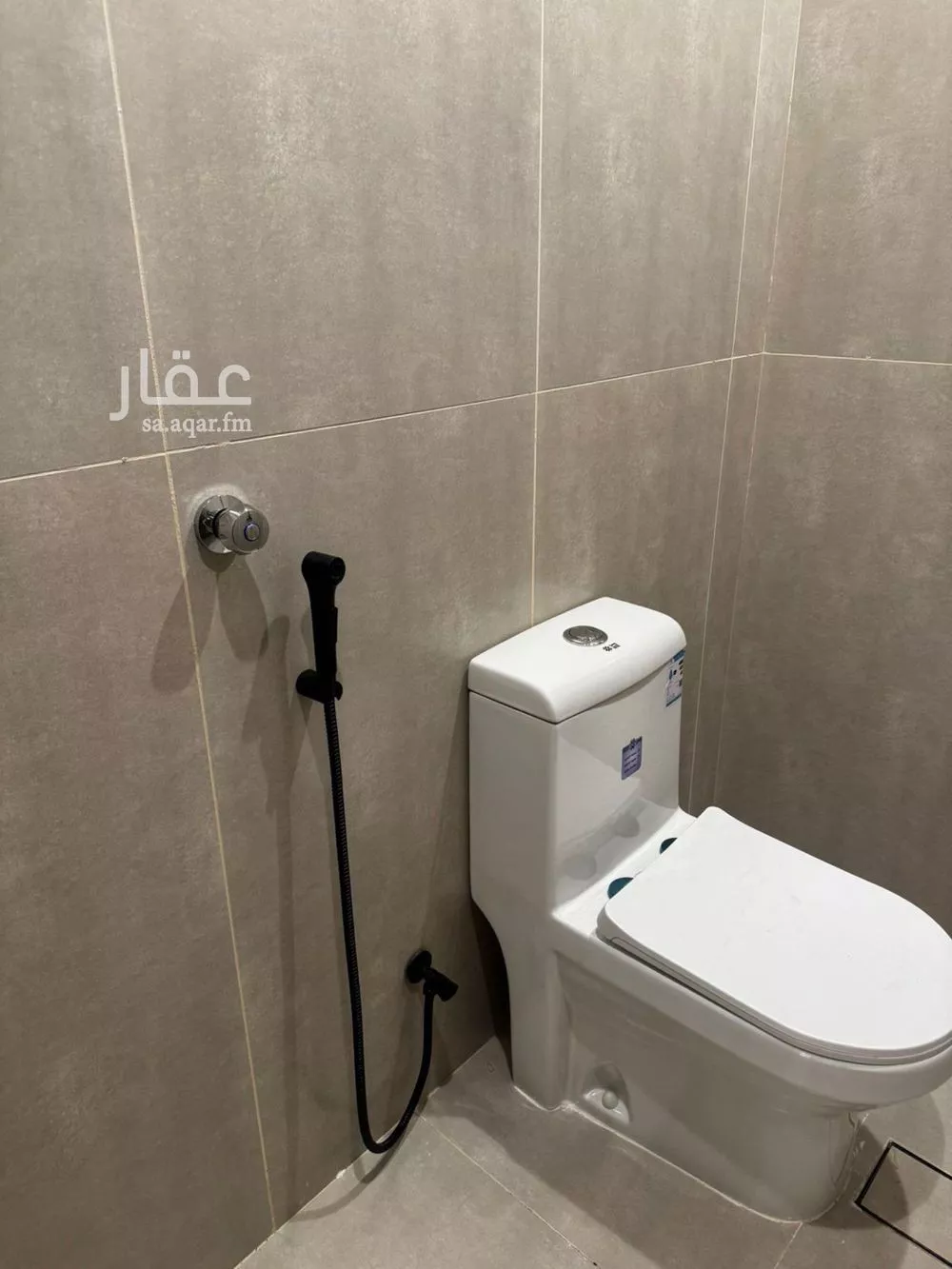 6 bedroom villa in Bahrah 7