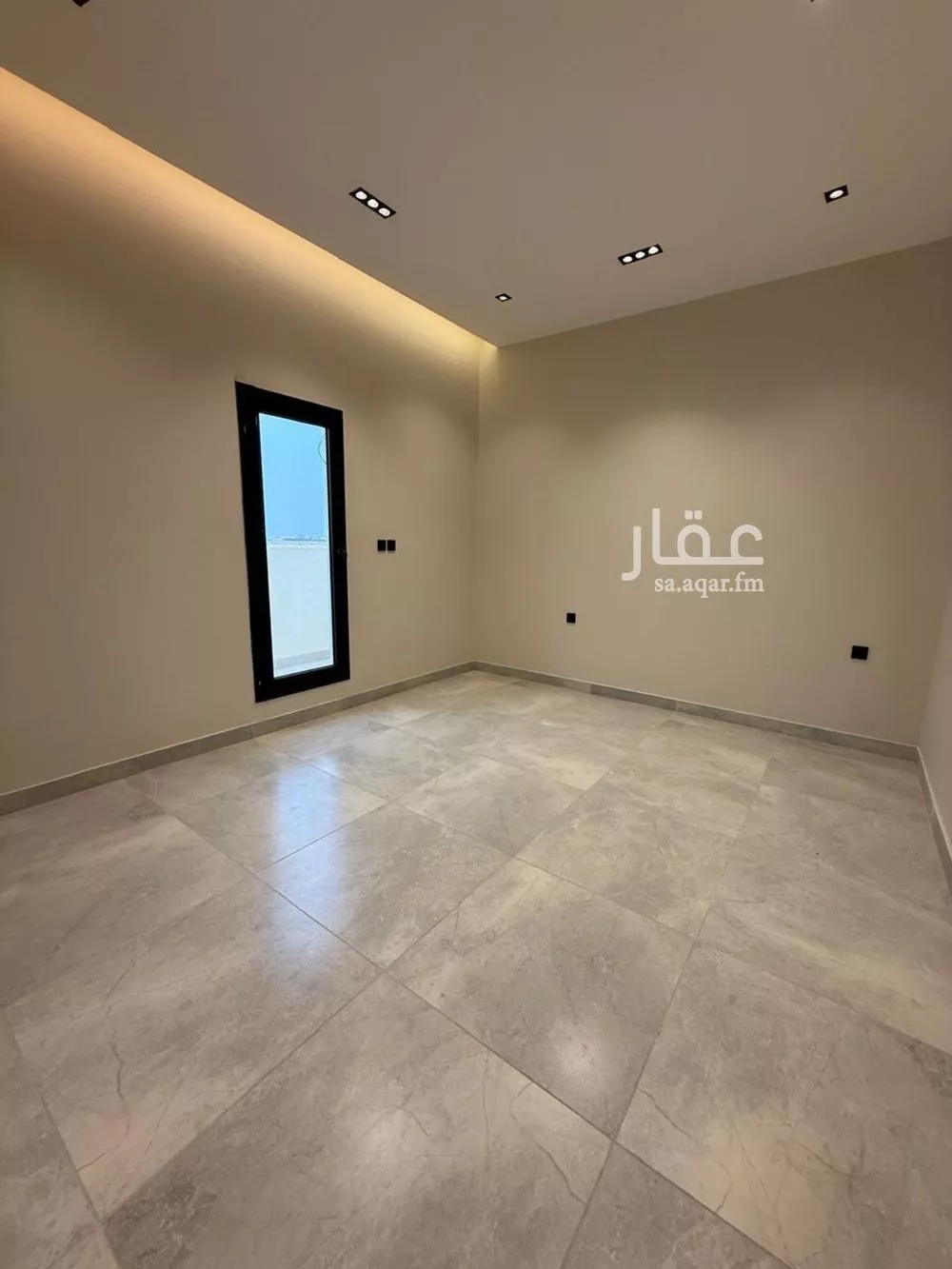 فيلا 6 غرف في الشراع 8